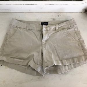 American eagle khaki shorts size 8