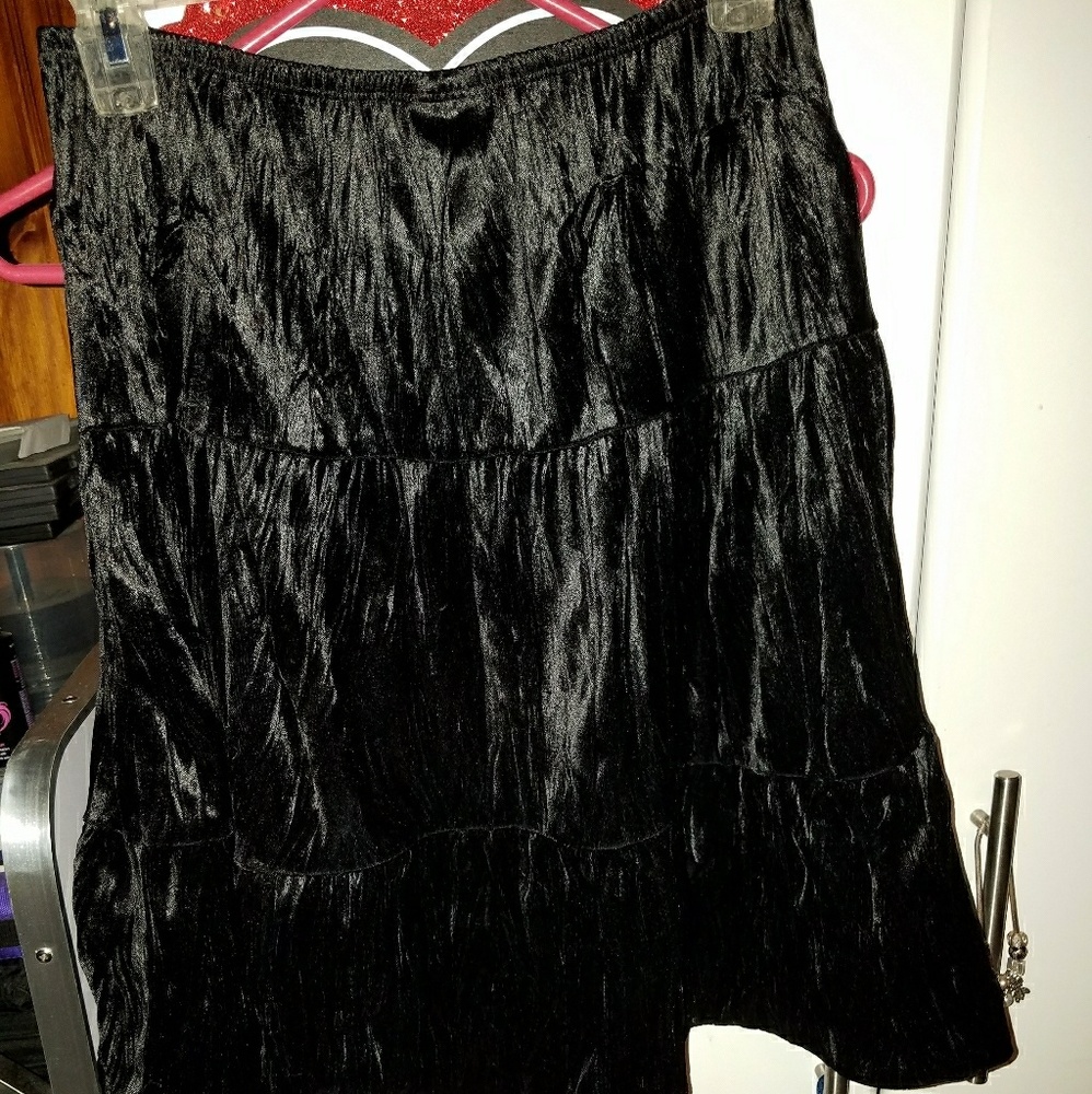 Black vellore skirt