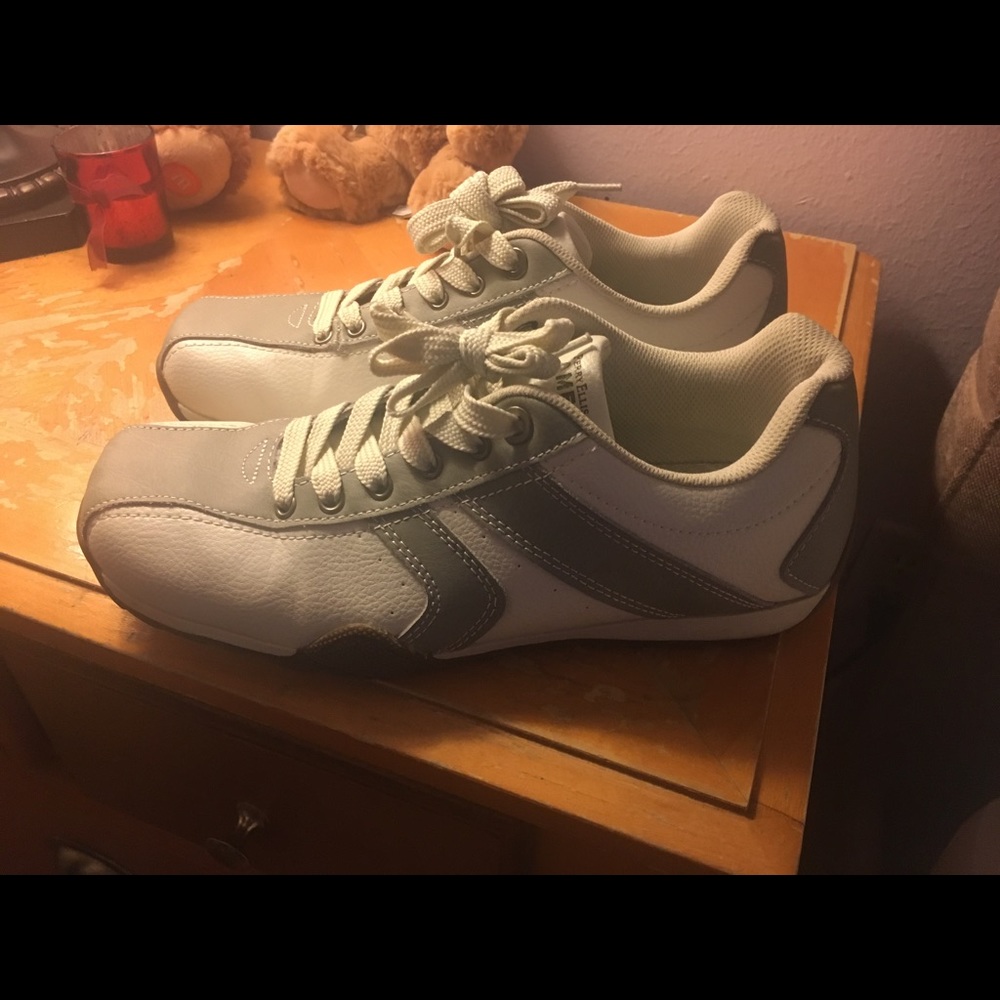 Perry Ellis America Men size 8. Still like new.