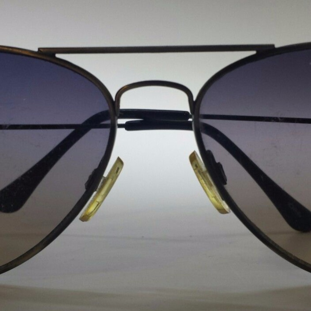 IDEE Aviator Sunglasses with Graduated Lenses - Picture 3 of 8