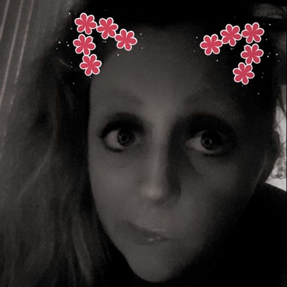 Meet your Posher, Candice - Picture 1 of 1