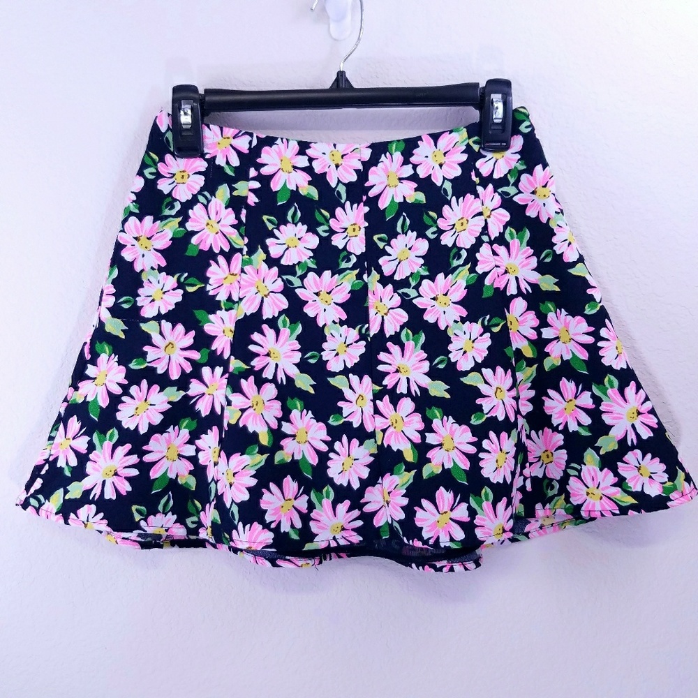 Lush Sz M Black Skirt w/ Pink Flowers