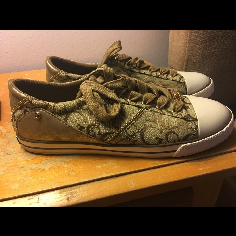 Guess shoes for women size 9 1/2.