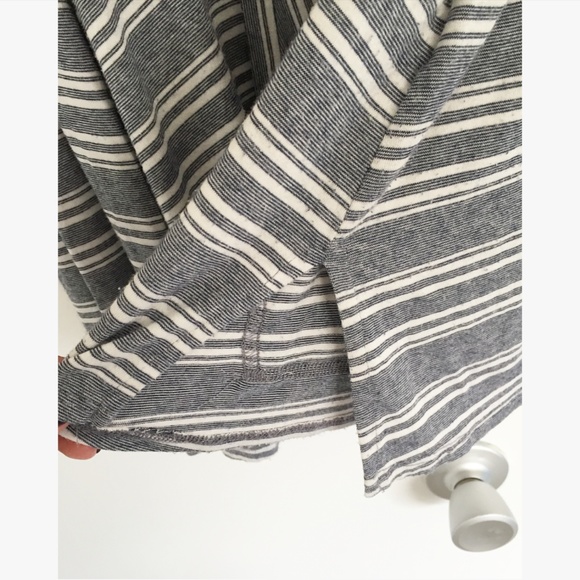 ELLA MOSS- striped keyhole top - Picture 7 of 8