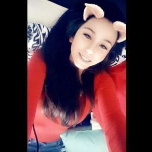 Meet your Posher, Yvana