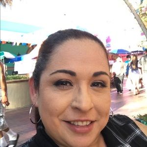 Meet your Posher, Sandra