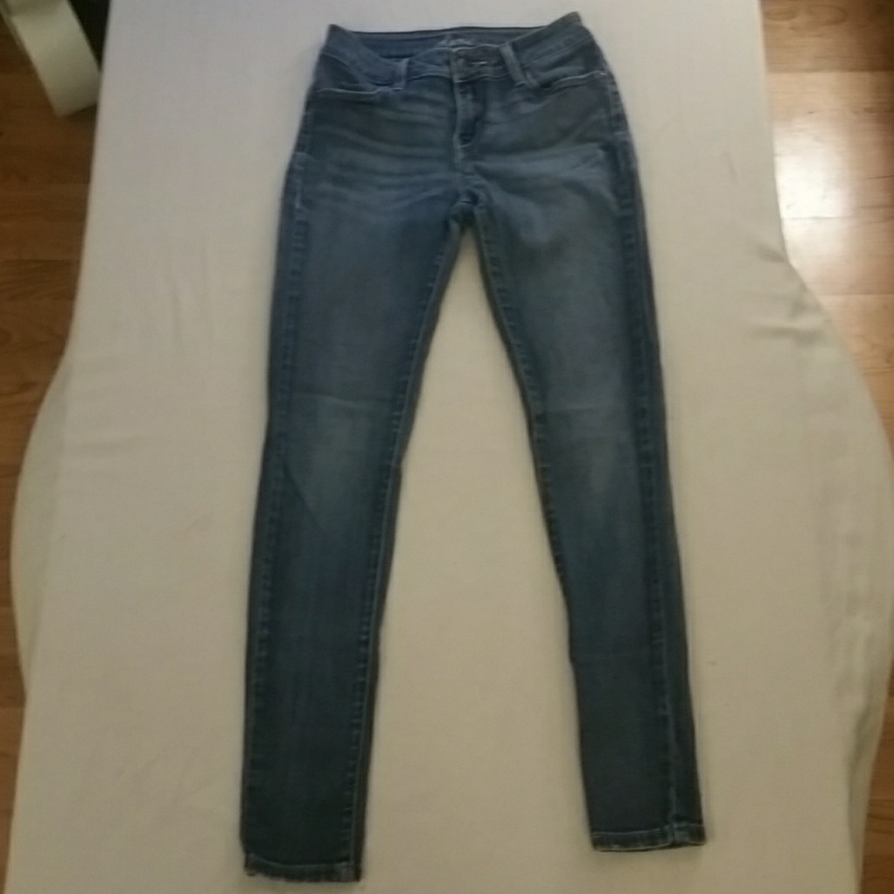 Levis Jeans/Size 25