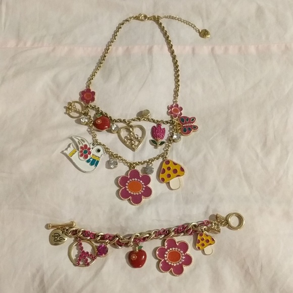 Betsey Johnson Boho Set - Picture 1 of 3