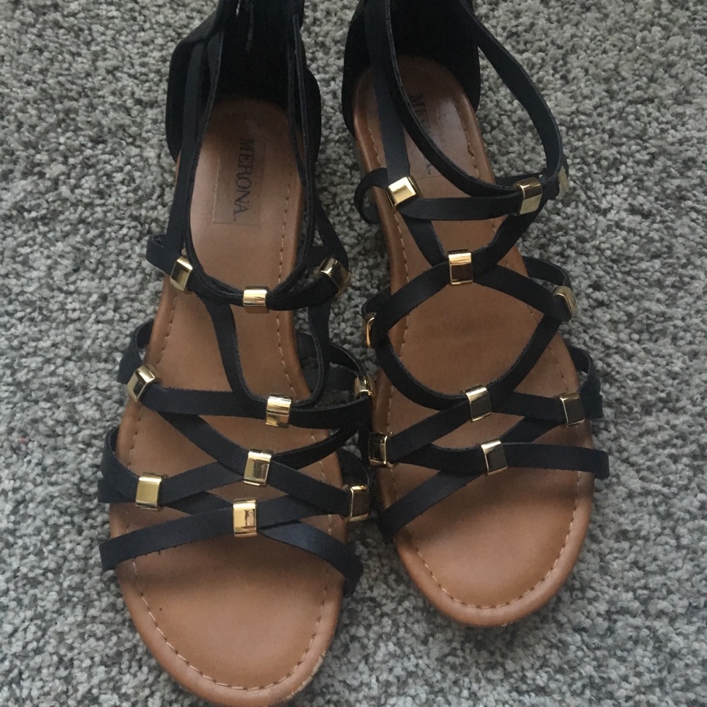 6.5 Merona sandals