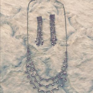 Glam Earring, Necklace & Bracelet Set!