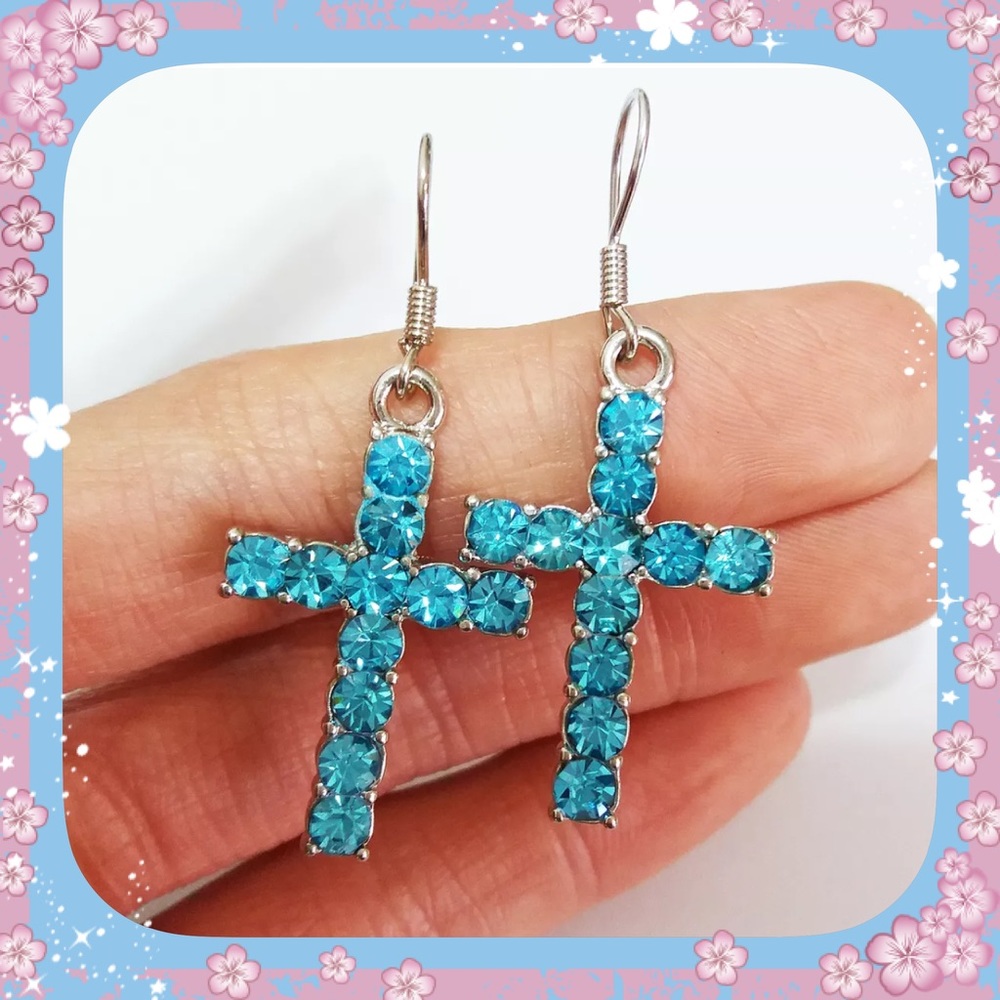 🌸NEW LT BLUE Rhinestone Cross Earr 1.78”