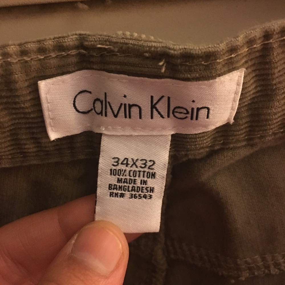 Calvin Klein men corduroy size 34*32.