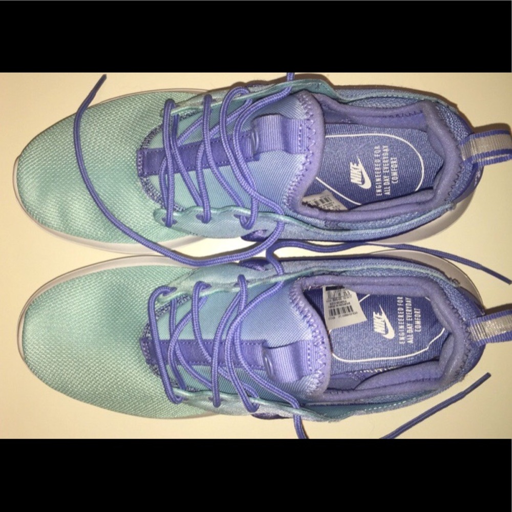 Nike Blue Roshes