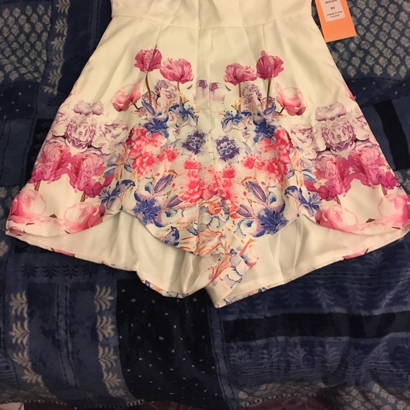 Garden of Eden playsuit - Picture 3 of 6