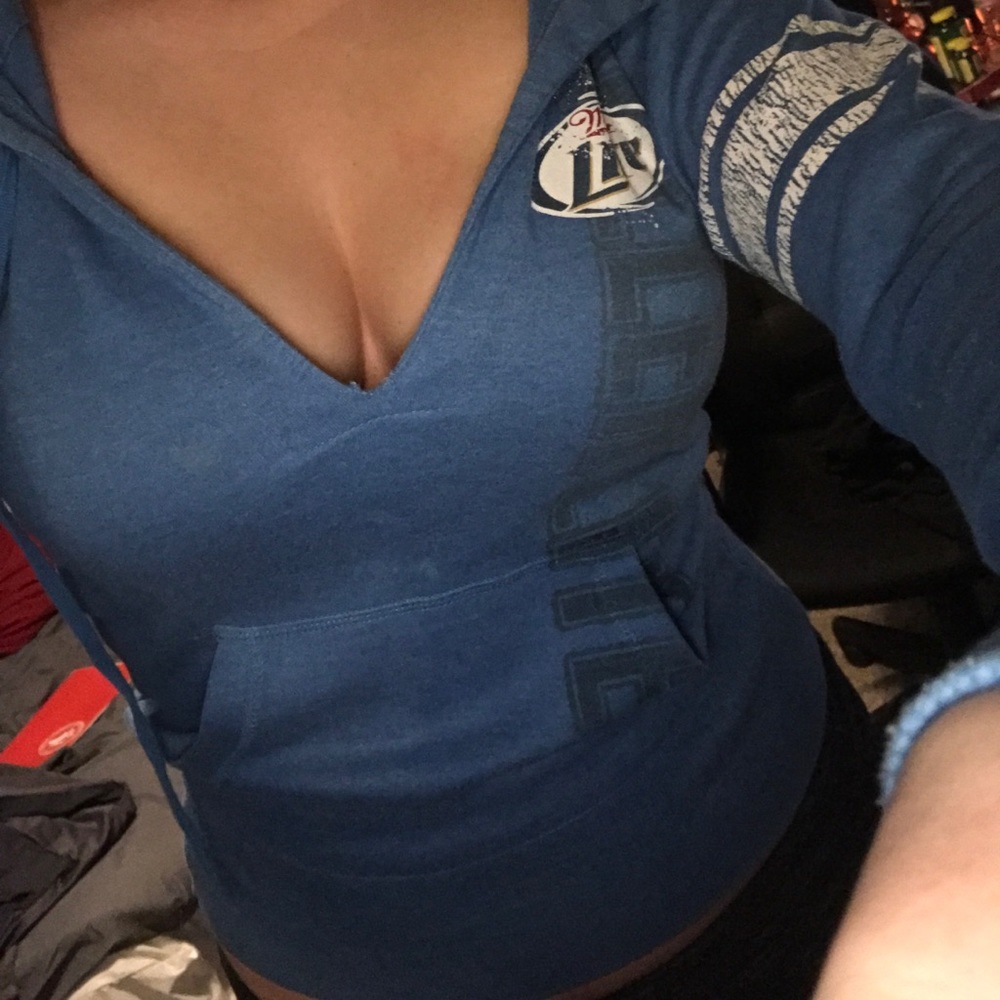 Miller light blue beautiful hoodie😍