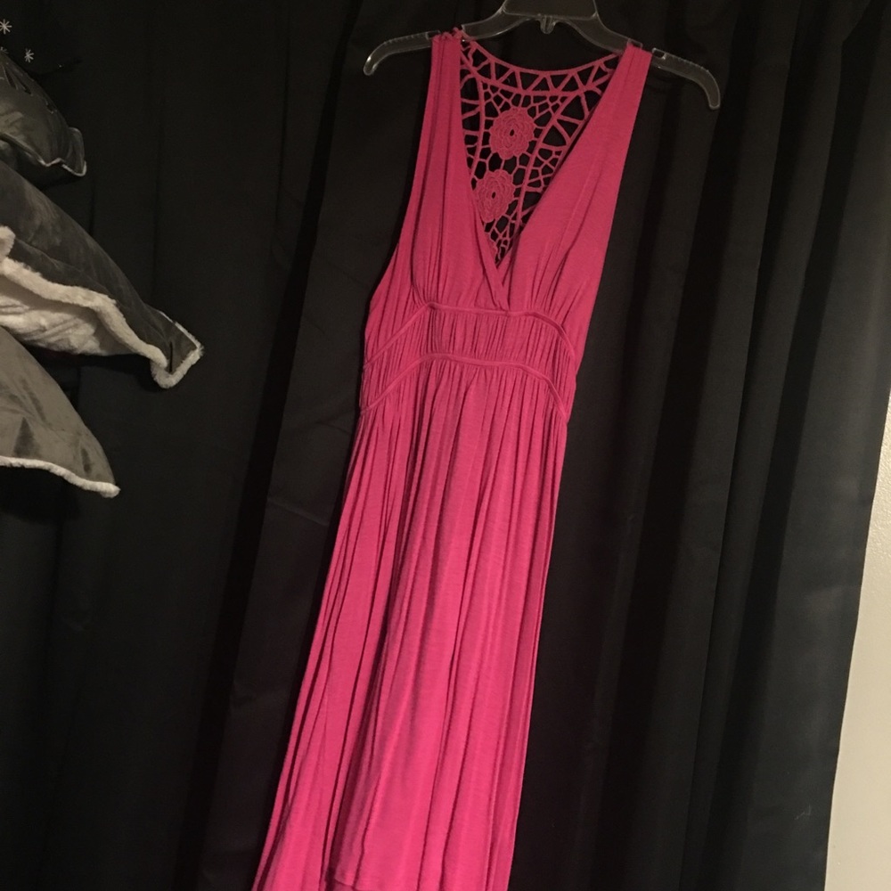 Rue 21 size xl ladies pink sleeveless dress.