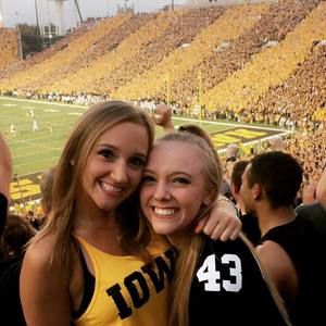 Meet your Posher, Hallie