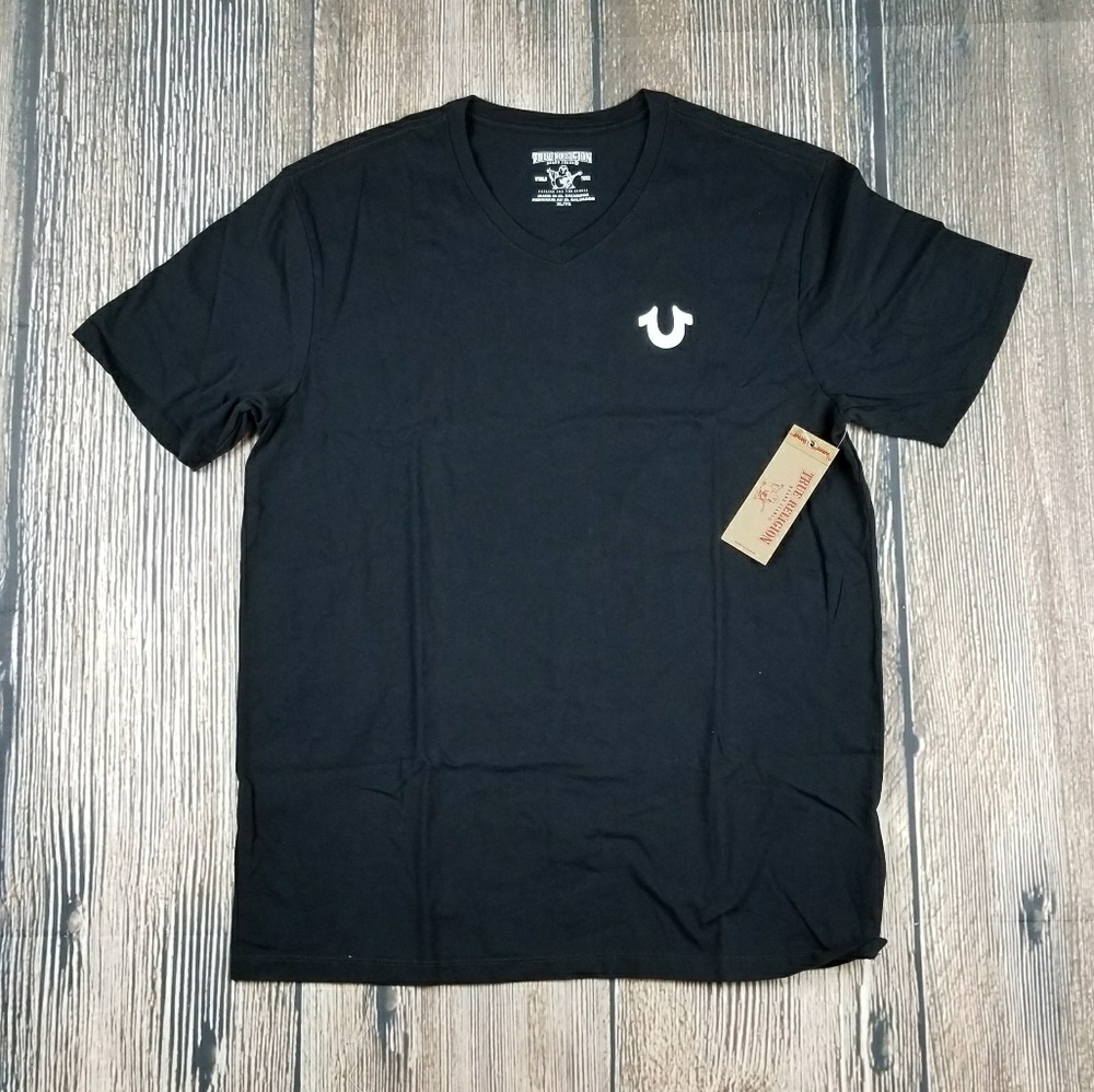 *NWT* TRUE RELIGION Solid Logo V-Neck Tee