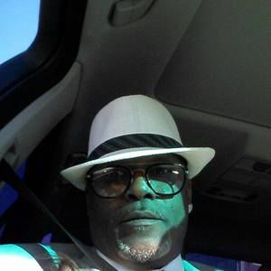 Meet your Posher, Adrian