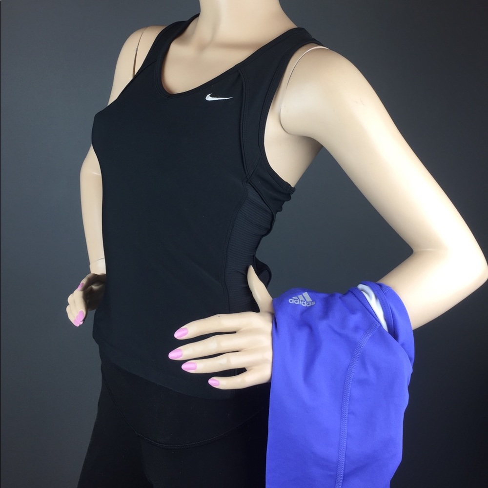 BUNDLE Lot of 2 Active Tank Tops Small Nike ✨