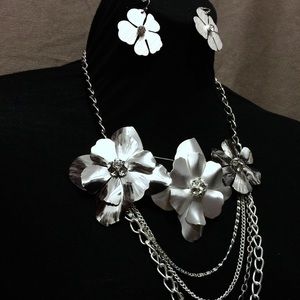 Silver Tone Statement Necklace Roses with earrings