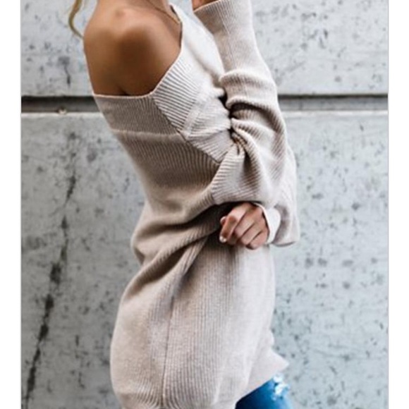 1 Left ๐2xHP๐๐ Off the Shoulder Sweater - Picture 2 of 3