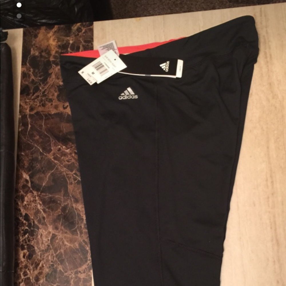 NWT WOMENS ADIDAS CLIMALITE CAPRIS SIZE MEDIUM