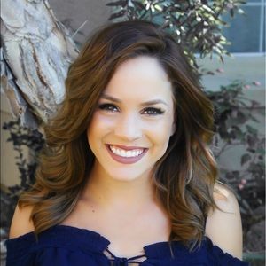 Meet your Posher, Shana