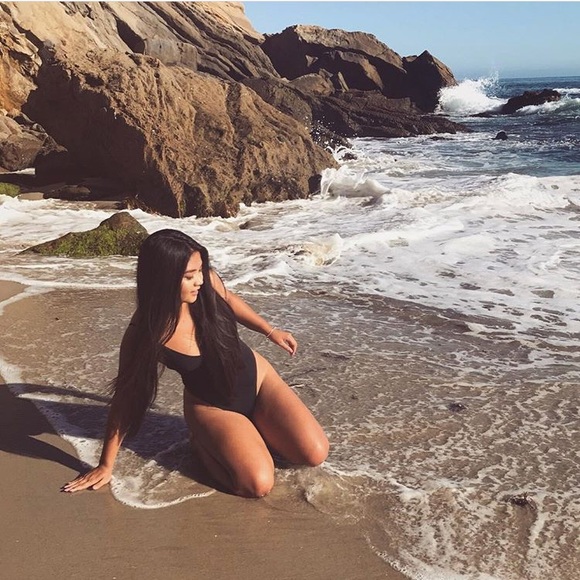 Meet Your Posher 💖 - Picture 4 of 6