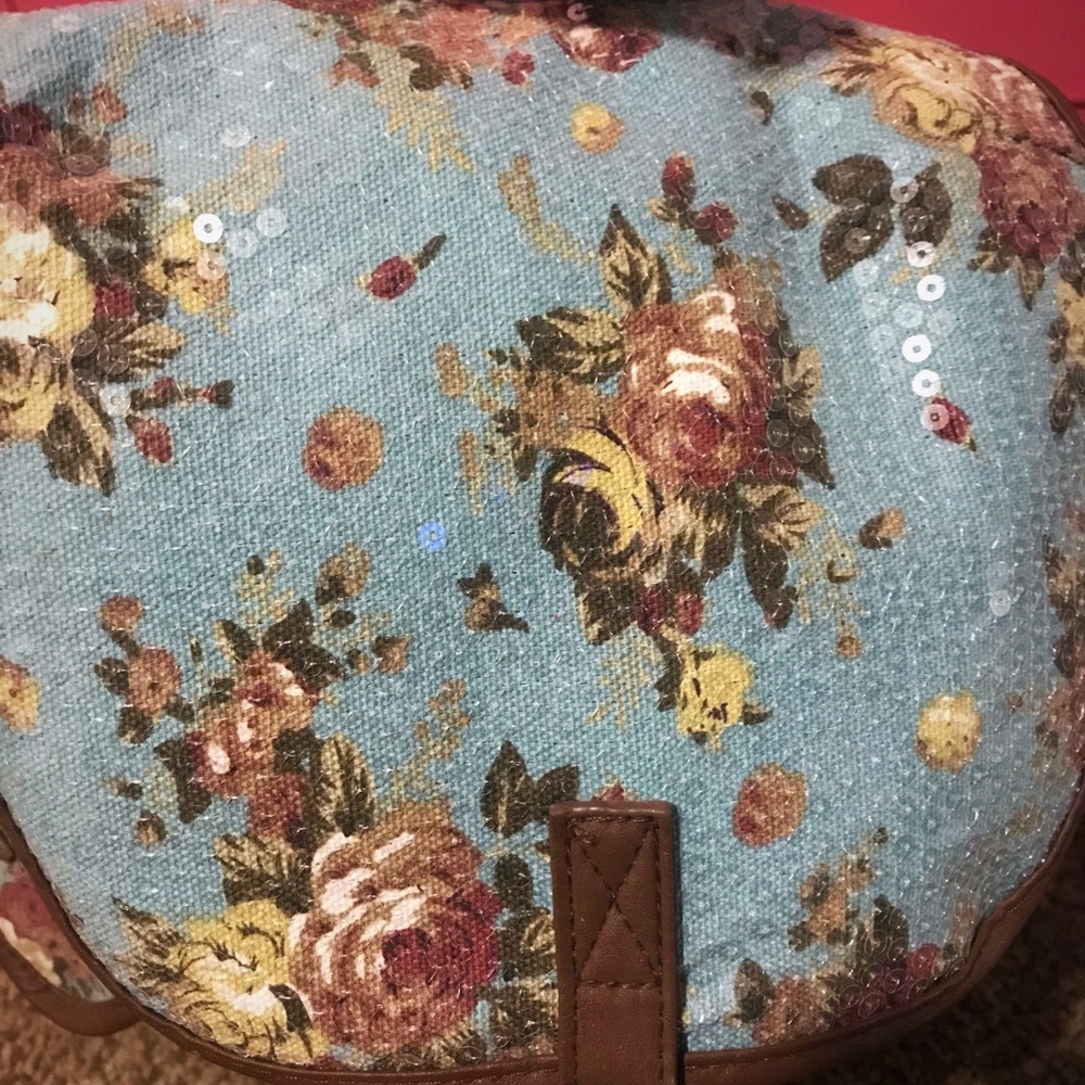 Sold!Floral backpack 🌻🌻 - Picture 5 of 6