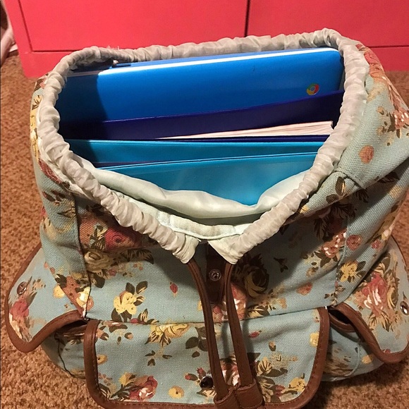 Sold!Floral backpack 🌻🌻 - Picture 6 of 6