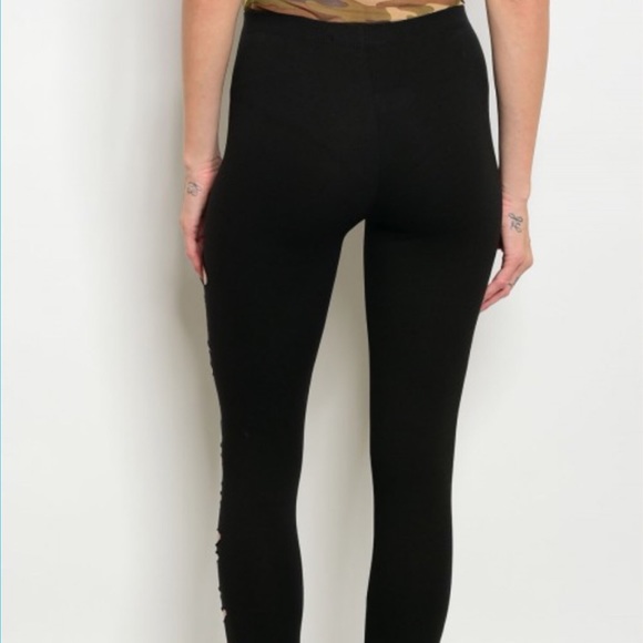 🍍DISTRESSED LEGGINGS🌴 - Picture 2 of 3