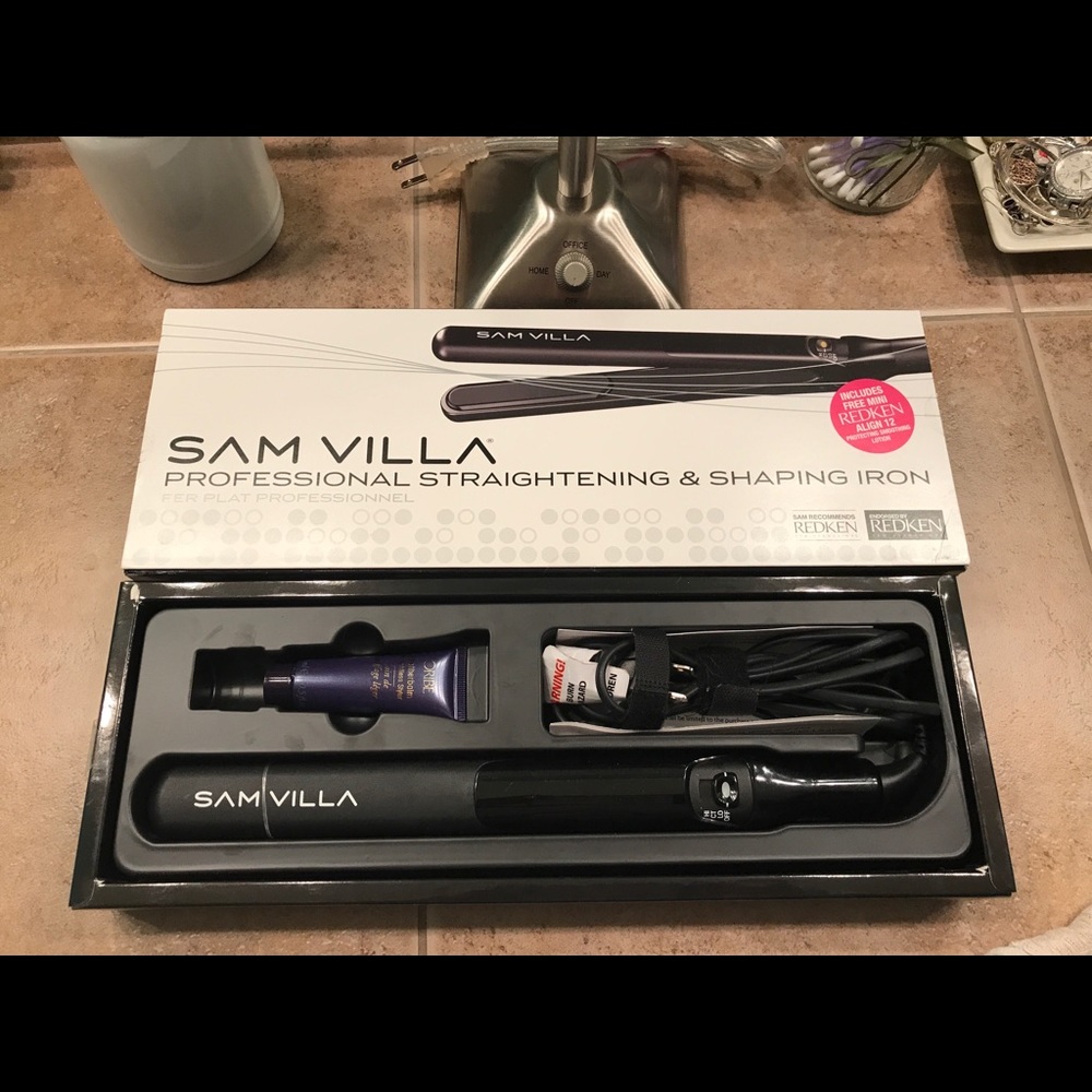 Sam Villa Professional Straightening Iron