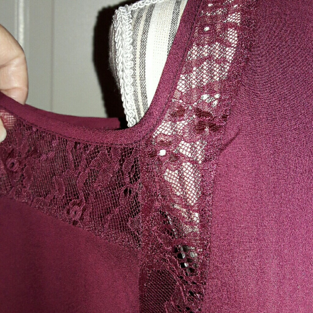 ✂️💰🌴COLD SHOULDER🌴 - Picture 5 of 5