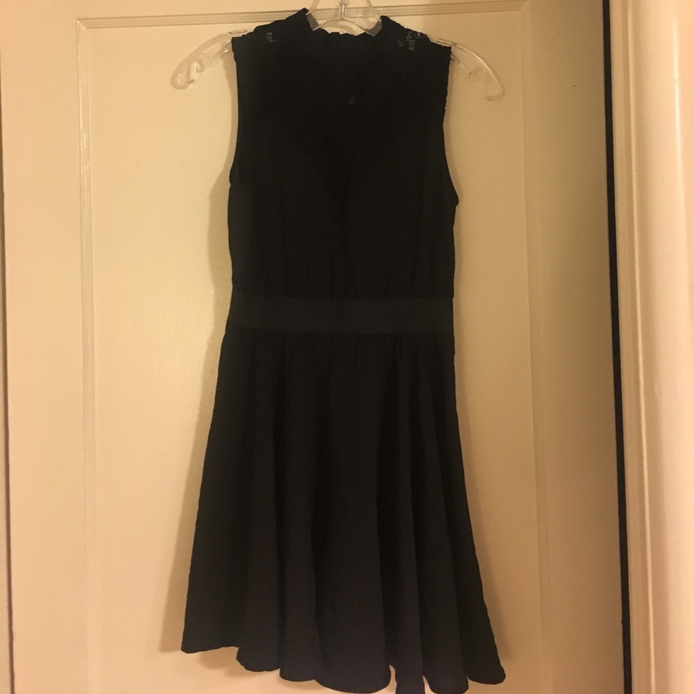 Sleeveless URBAN BLACK LACE DRESS