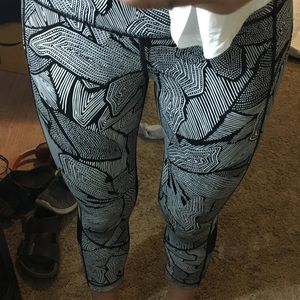 Hawaiian print Pace revivals size 4!