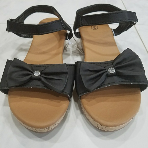 🚫SOLD🚫NWOT black cork style wedge sandals SZ 3 - Picture 1 of 5