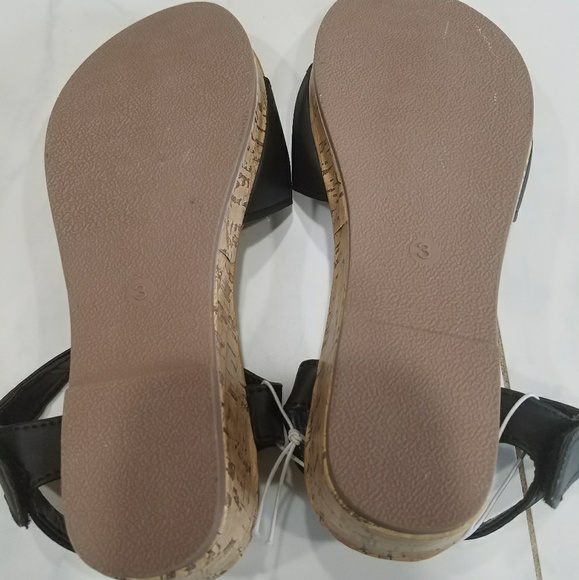 🚫SOLD🚫NWOT black cork style wedge sandals SZ 3 - Picture 4 of 5