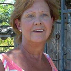 Meet your Posher, Connie