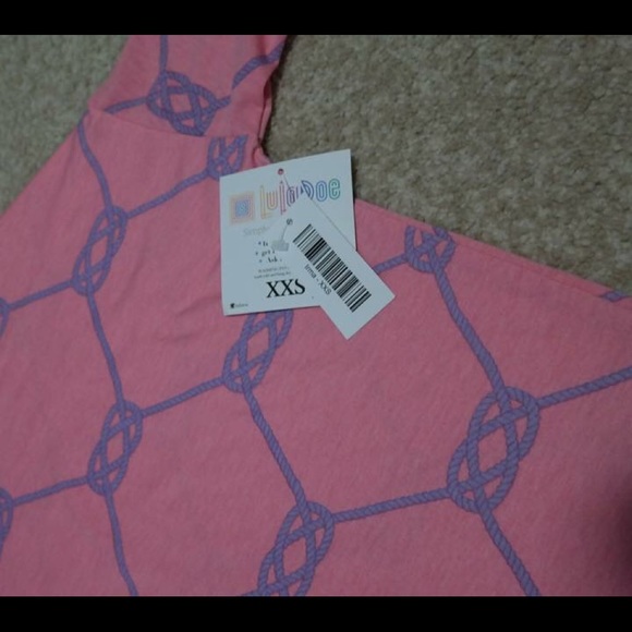LuLaRoe Tops - LuLaRoe Irma tunic