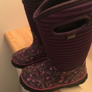 Boggs girls purple boots