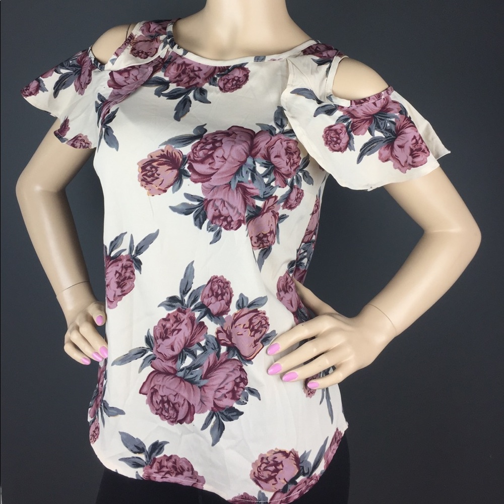 ✨New Open Shoulder Floral Top S ✨