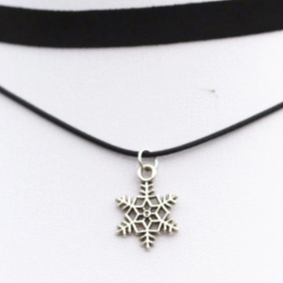 Silver Snowflake Black Choker Necklace - Picture 2 of 2