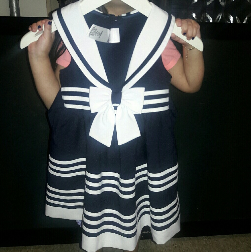Dress - Picture 1 of 4