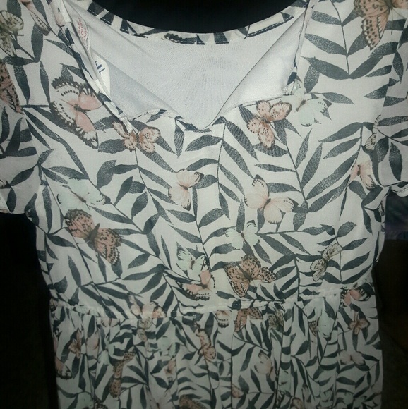 Dress - Picture 3 of 4