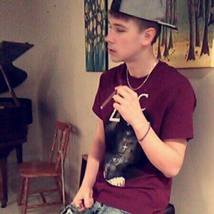 Meet your Posher, Devin