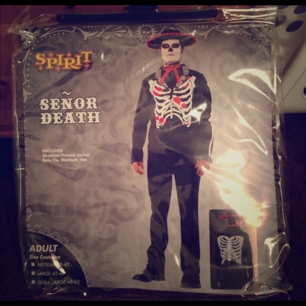 Catrin men custome