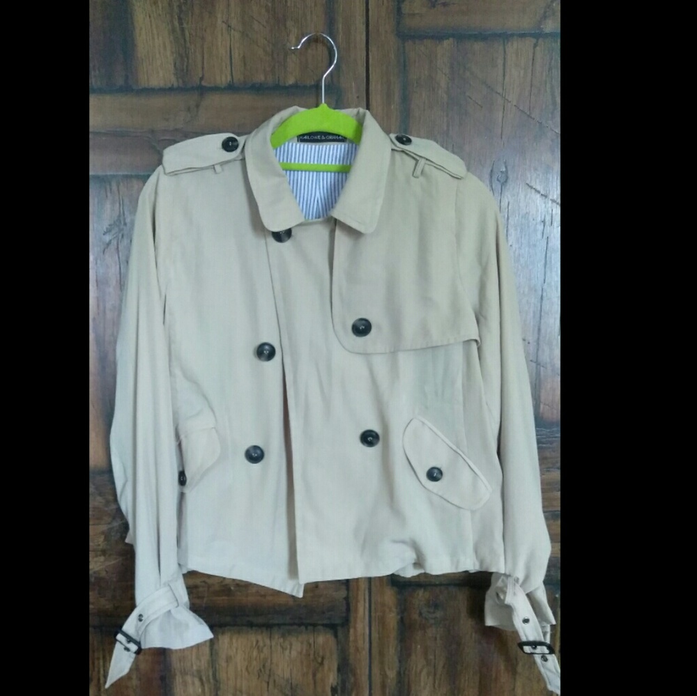 Harlowe and Graham slouchy cropped trench style
