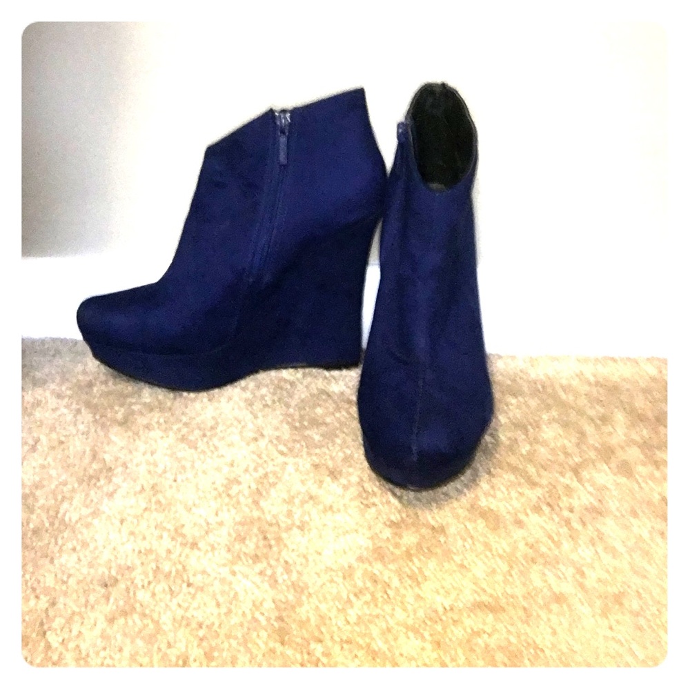 Size 8.5 Electric Blue Heels
