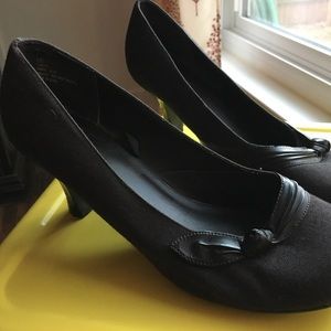 Brown low heel pumps